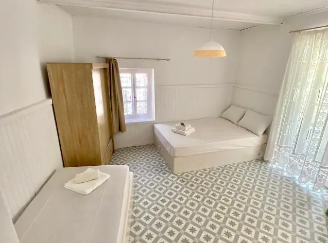 Cycladic Maisonette *