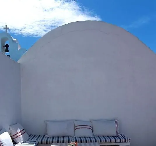 Cycladic Maisonette *